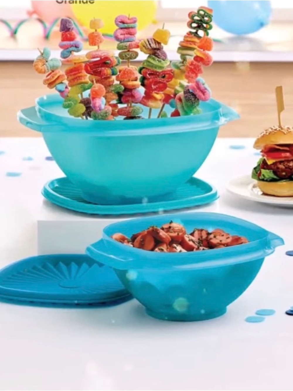Bright Turquoise Plastic Serving Bowls with Lids Set